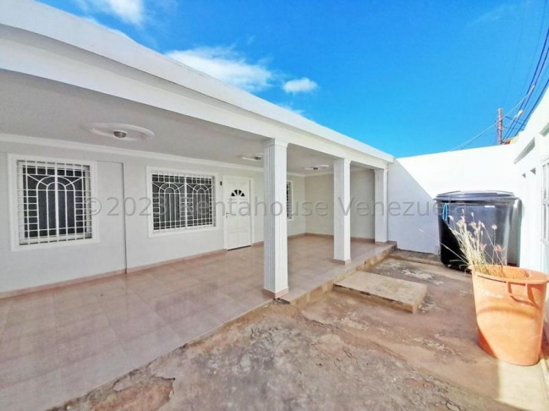 Foto Casa en Venta en La Vela de Coro, Falcón - U$D 11.200 - CAV226844 - BienesOnLine