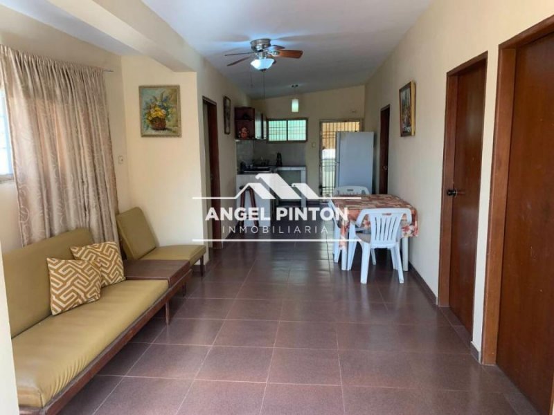 Foto Habitacion en Alquiler en Olegario Villalobos, Maracaibo, Zulia - U$D 80 - A240579 - BienesOnLine