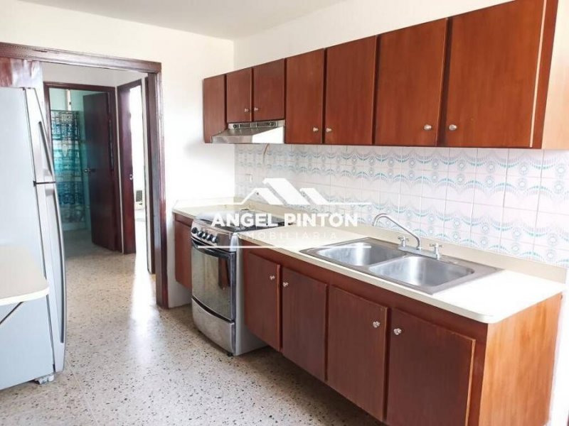 Foto Apartamento en Alquiler en NORTE, Maracaibo, Zulia - U$D 280 - APA243425 - BienesOnLine