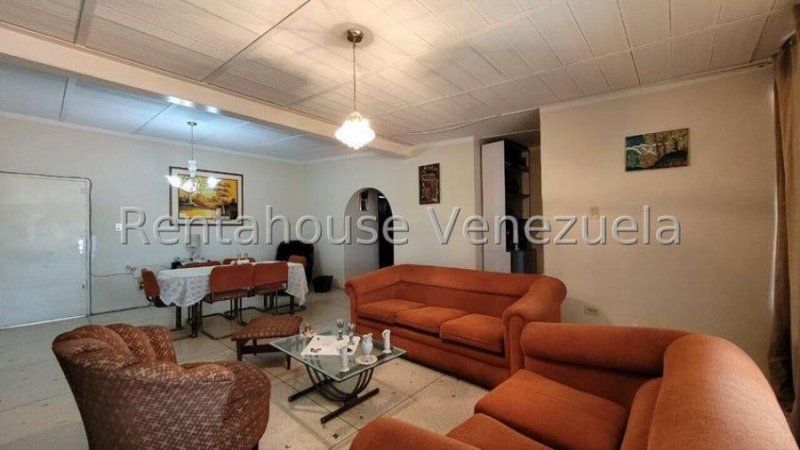 Apartamento en Alquiler en Los Nísperos Turmero, Aragua