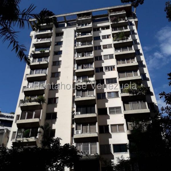 Cómodo apartamento en  alquiler ubicado en El Rosal Caracas