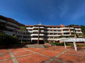 Apartamento en Alquiler en lomas de la alameda Baruta, Miranda