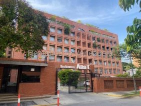 apartamento alquiler campo alegre tlf 04242129768 rolando Rodríguez