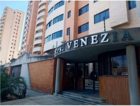 Apartamento en Alquiler en Trigaleña Valencia, Carabobo