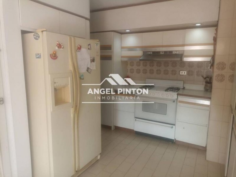 Foto Apartamento en Venta en Maracaibo, Zulia - U$D 35.000 - APV240318 - BienesOnLine