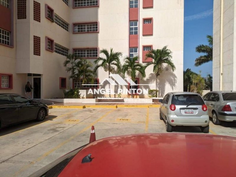 Foto Apartamento en Venta en Maracaibo, Zulia - U$D 45.000 - APV240758 - BienesOnLine