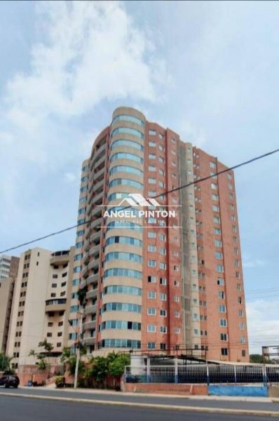 Foto Apartamento en Venta en Maracaibo, Zulia - U$D 160.000 - APV242639 - BienesOnLine