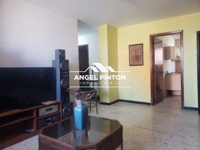 Foto Apartamento en Venta en Maracaibo, Zulia - U$D 18.500 - APV242644 - BienesOnLine