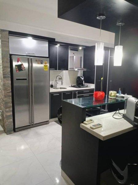 EN VENTA APARTAMENTO MODERNO RES SUNSUIT / MAÑONGO, NAGUANAGUA, LUISA MEZONES VENDE