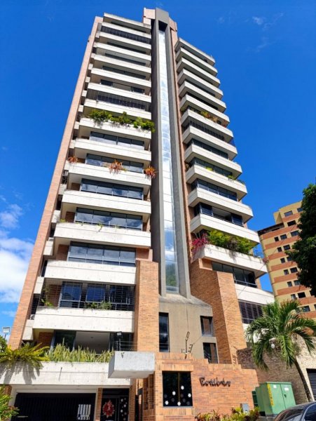 APARTAMENTO EN URB. LA TRIGALEÑA ALTA OBRA BLANCA, VALENCIA. LUISA MEZONES VENDE