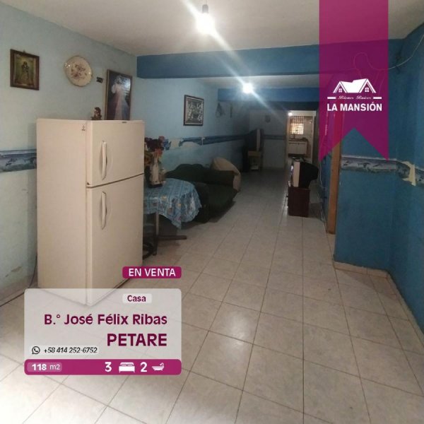 Casa en Venta en PETARE BARRIO JOSE FELIX RIBAS, Miranda