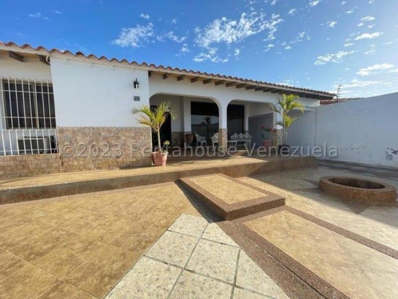 Foto Casa en Venta en Punto Fijo, Falcón - U$D 20.500 - CAV207352 - BienesOnLine