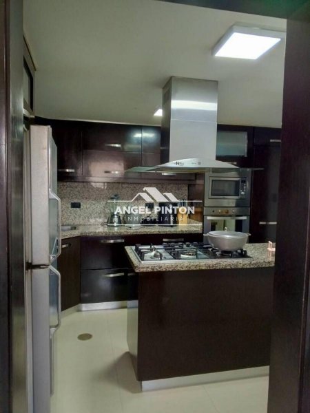 Foto Casa en Venta en Maracaibo, Zulia - U$D 25.000 - CAV242578 - BienesOnLine