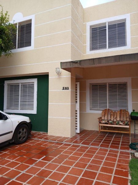 Foto Casa en Venta en Maracaibo, Zulia - U$D 25.000 - CAV245612 - BienesOnLine