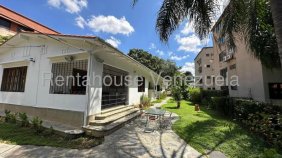 Casa en Venta en Los Palos Grandes  Zoraida Sánchez 04143653415 25-9172  