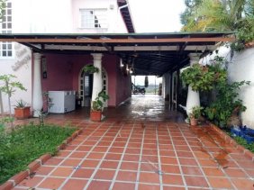 Casa en venta los teques Urbanización La Fontanera