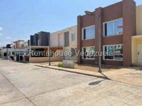 Casa en Venta en Puerta Maraven Punto Fijo, Falcón