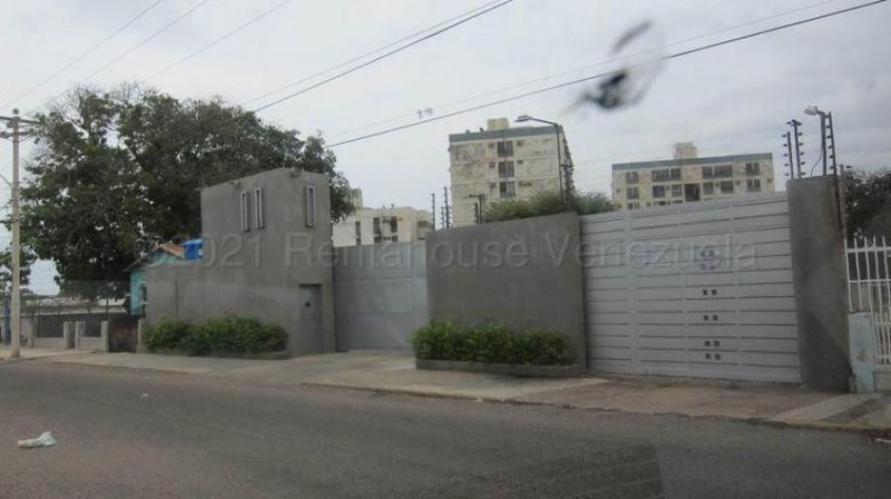 Foto Galpon en Alquiler en Maracaibo, Zulia - U$D 400 - GAA239795 - BienesOnLine