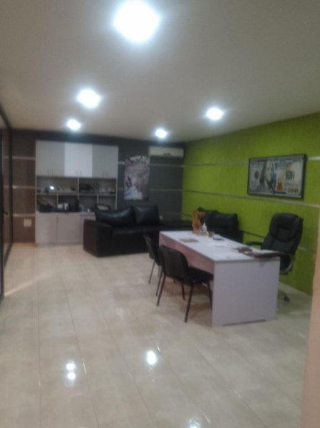 En Venta GALPÓN EN AV. PRINCIPAL VÍA AGÜITAS-ROBLE Ideal para Ferretería, o Cualquier otro Negocio.