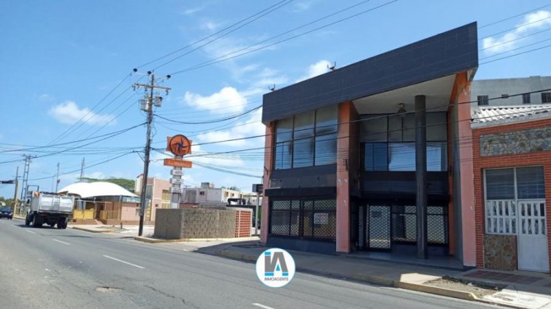 Foto Local en Alquiler en Carirubana, Punto Fijo, Falcón - U$D 1.200 - LOA153195 - BienesOnLine