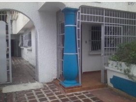 Local en Alquiler en San José Urbanizacion Camoruco diagonal Cruz Roja, Carabobo