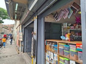Edificio Industrial con local Comercial en venta en Prado de María
