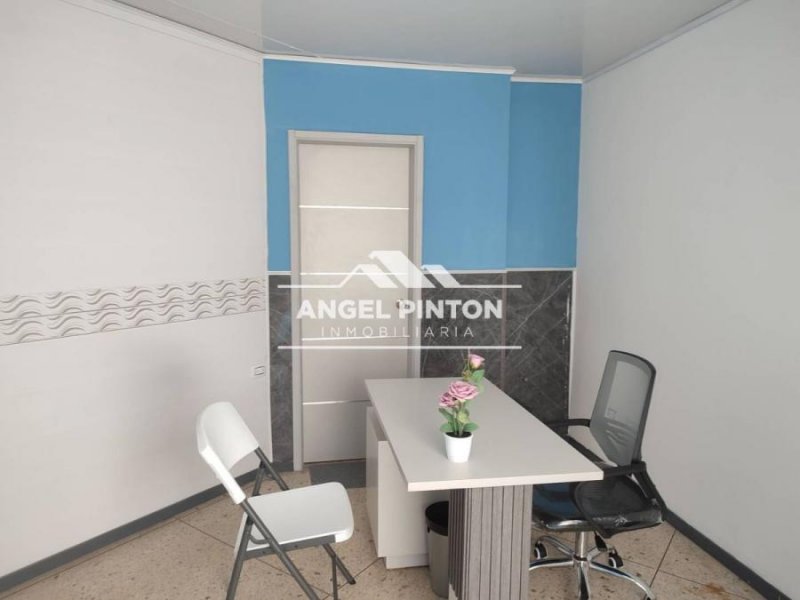 Foto Oficina en Alquiler en Oeste, Maracaibo, Zulia - U$D 300 - OFA250430 - BienesOnLine