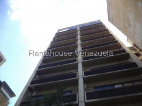 Oficina en Alquiler en los dos caminos Sucre, Miranda