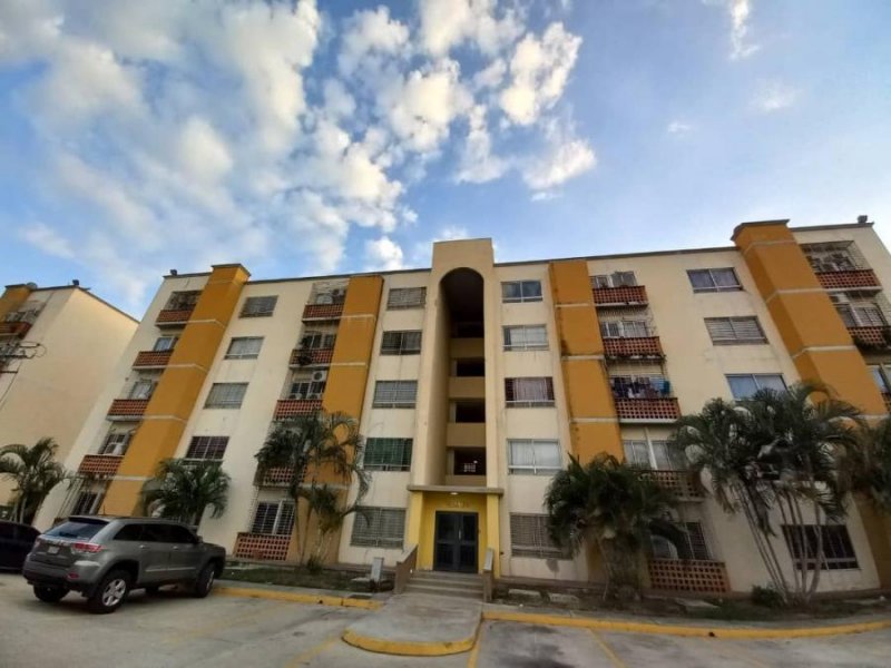 Foto Apartamento en Venta en valle nogal, Carabobo - U$D 20.000 - APV196094 - BienesOnLine