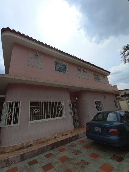 Casa en Venta en CASA DE ESQUINA EN ROTAFE NAGUANAGUA Naguanagua, Carabobo