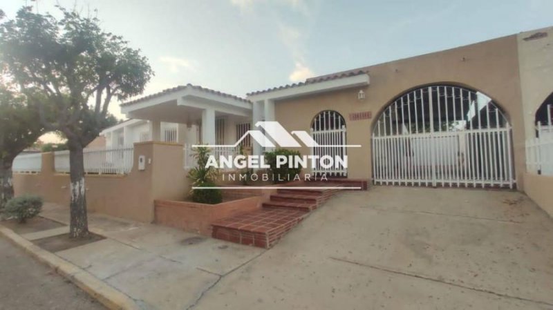 Foto Casa en Venta en Maracaibo, Zulia - U$D 28.000 - CAV241193 - BienesOnLine