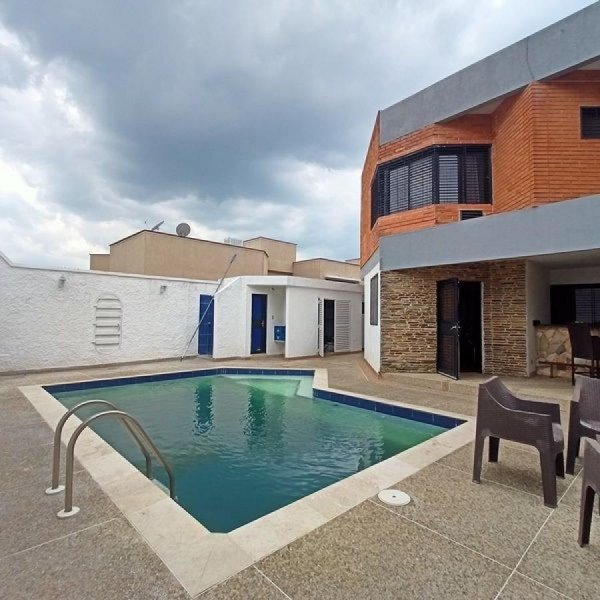 Foto Casa en Venta en Guataparo, Valencia, Carabobo - U$D 295.000 - CAV207944 - BienesOnLine