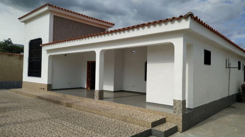 Foto Casa en Venta en san diego, San Diego, Carabobo - U$D 150.000 - CAV176772 - BienesOnLine