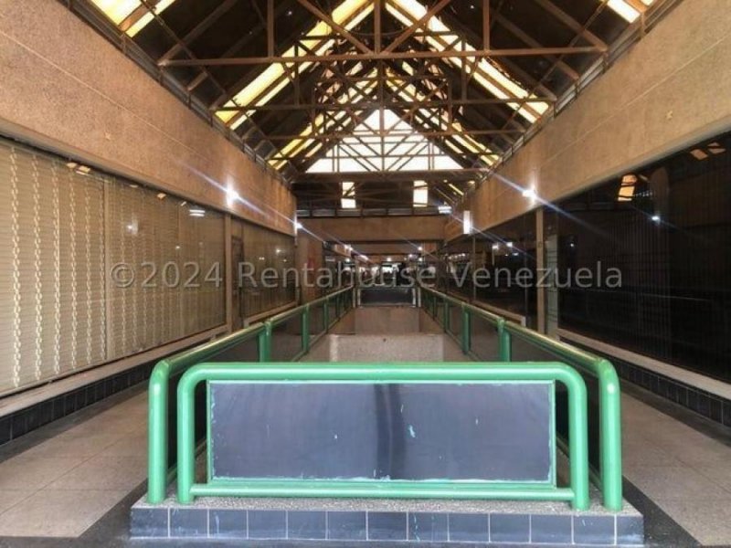 Foto Local en Alquiler en Maracaibo, Zulia - U$D 320 - LOA223850 - BienesOnLine