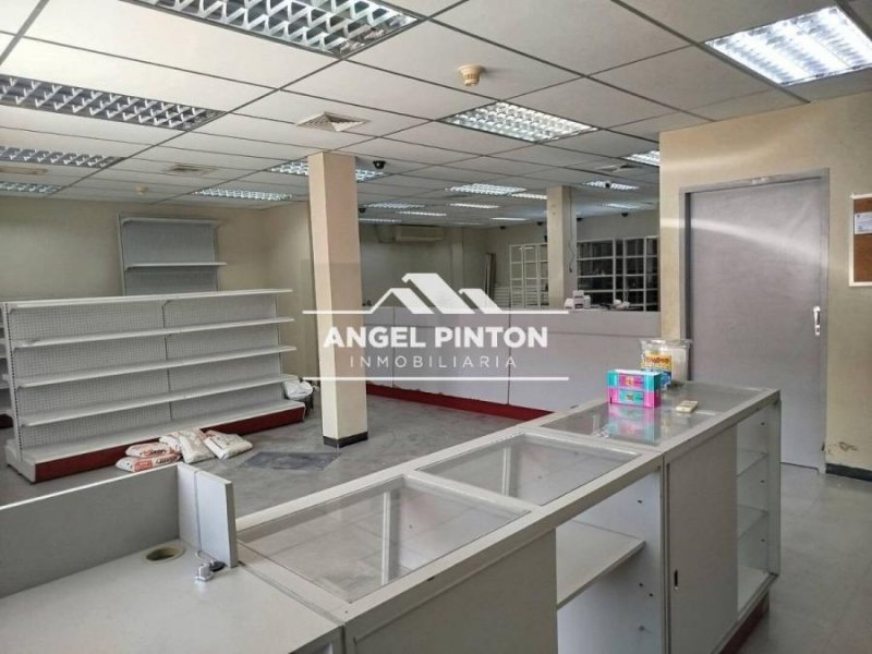 Foto Local en Alquiler en Maracaibo, Zulia - U$D 700 - LOA243984 - BienesOnLine