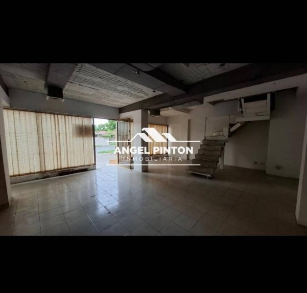 Foto Local en Venta en Avenida Las Delicias, Maracaibo, Zulia - U$D 30.000 - LOV244945 - BienesOnLine