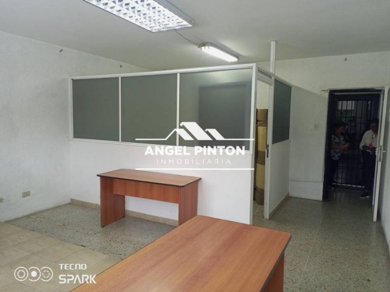 Foto Oficina en Alquiler en Maracaibo, Zulia - U$D 160 - OFA244303 - BienesOnLine