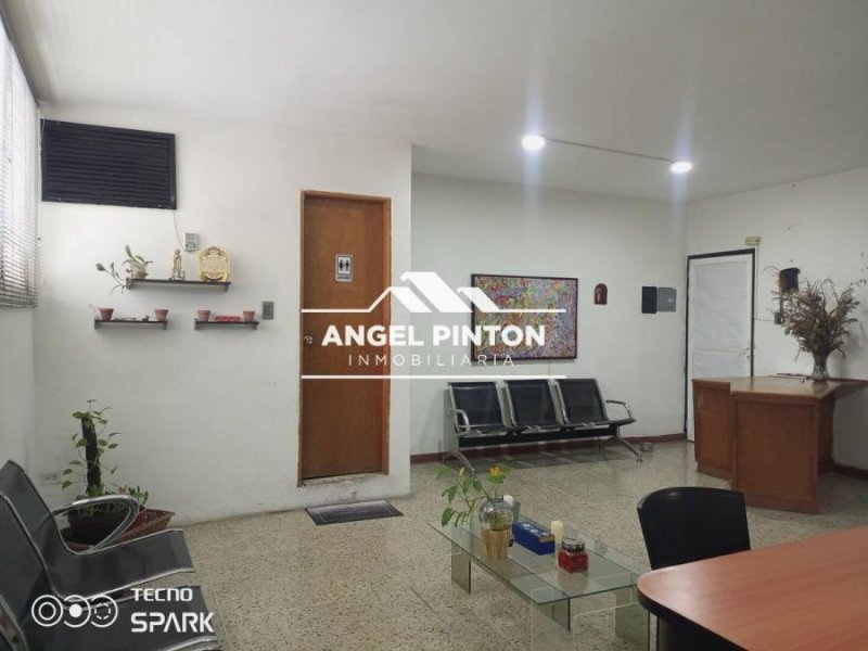 Foto Oficina en Alquiler en Avenida 5 de Julio, Maracaibo, Zulia - U$D 300 - OFA244936 - BienesOnLine