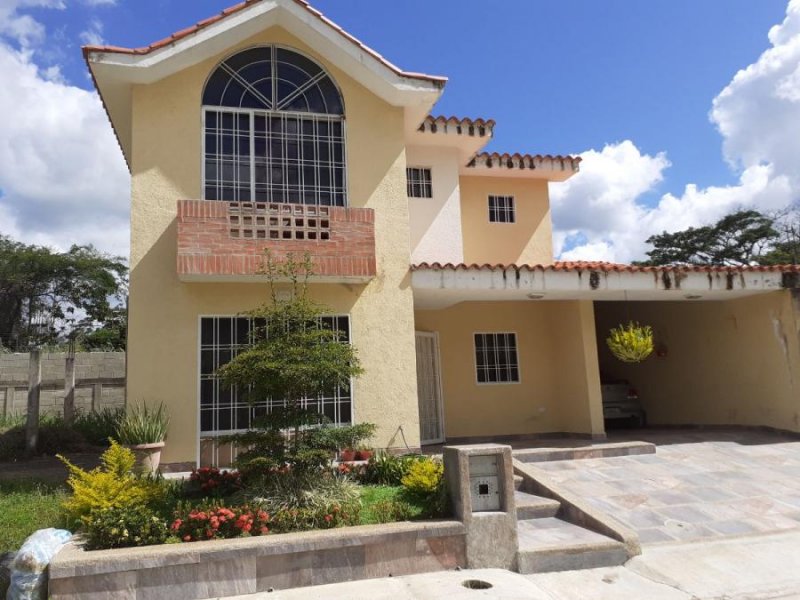 Foto Casa en Venta en San Diego, Conjunto Residencial Villa Paraíso Country Club Sa, Carabobo - U$D 60.000 - CAV156647 - BienesOnLine