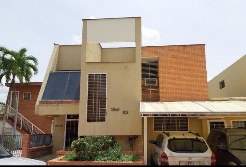 Foto Casa en Venta en Altos de Gutaparo, Valencia, Carabobo - U$D 290.000 - CAV141255 - BienesOnLine