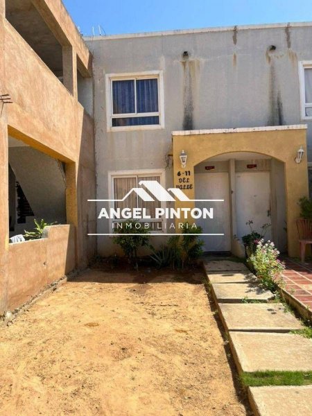  TOWNHOUSE EN VENTA EN CAMINOS A LA LAGUNITA MARACAIBO API 69012