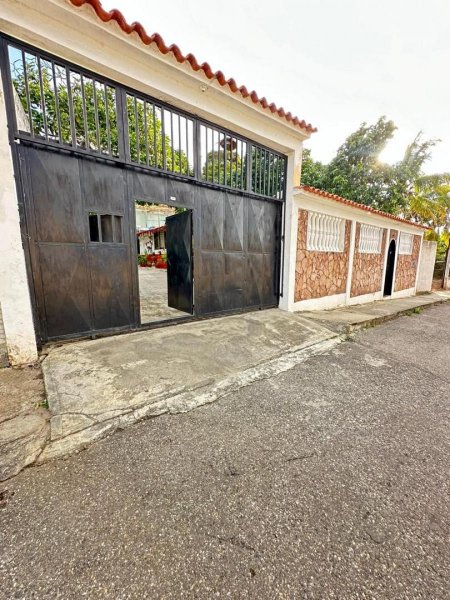 Foto Casa en Venta en Barquisimeto, Lara - U$D 23.000 - CAV239440 - BienesOnLine