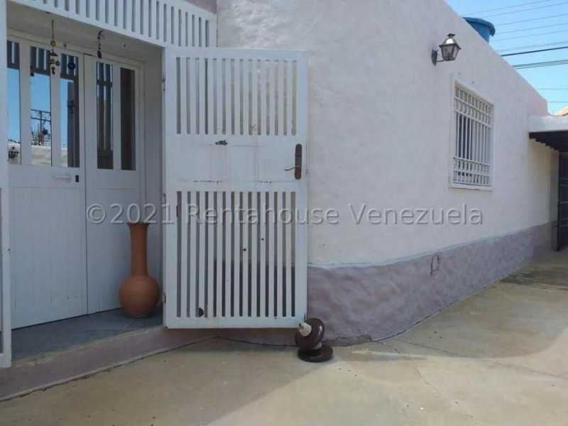 Foto Casa en Venta en Sector Centro, Coro, Falcón - U$D 16.000 - CAV170285 - BienesOnLine