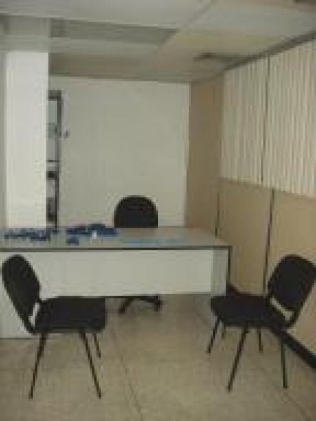 Foto Local en Alquiler en Dr. Portillo, Maracaibo, Zulia - BsF 3.600 - LOA15777 - BienesOnLine