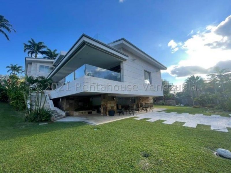 Foto Casa en Venta en El Hatillo, Caracas, Distrito Federal - U$D 2.650.000 - CAV196084 - BienesOnLine