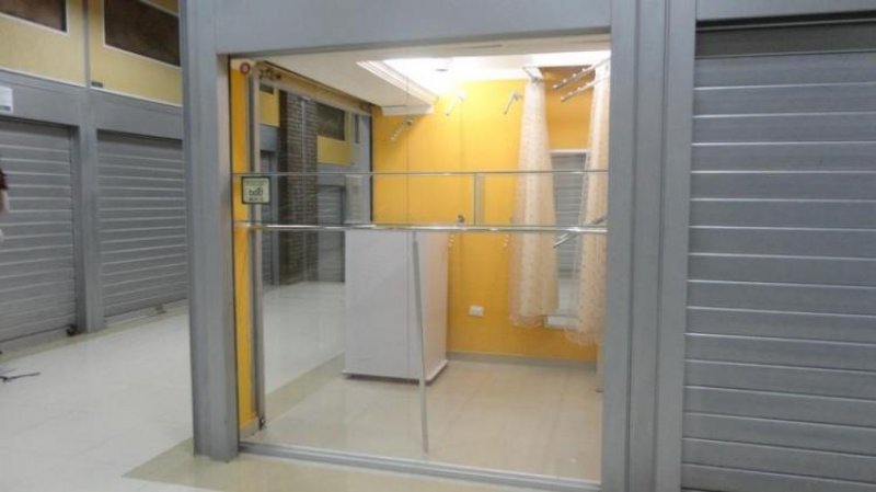 Foto Local en Venta en Maracaibo, Zulia - BsF 320.000 - LOV39007 - BienesOnLine