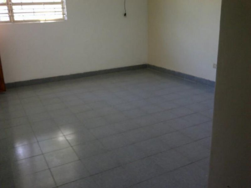 Foto Local en Alquiler en Maracaibo, Zulia - BsF 8.000 - LOA43971 - BienesOnLine