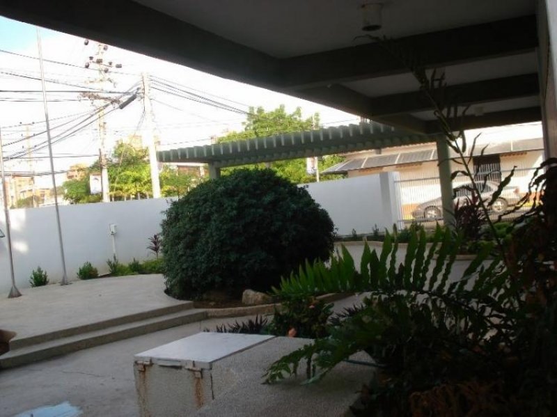 Foto Local en Venta en Maracaibo, Zulia - BsF 3.400.000 - LOV43980 - BienesOnLine