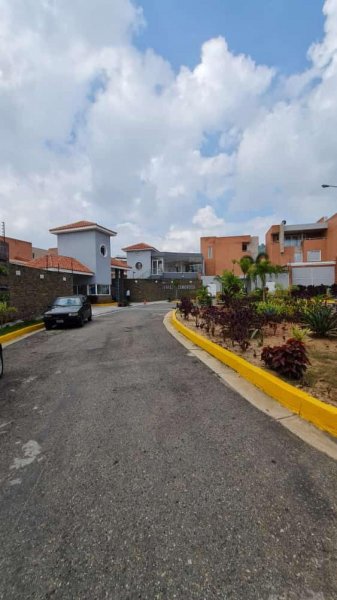 159152 Con Planes de Financiamiento Vendo Townhouse en Obra Gris en Terrazas de Camoruco 