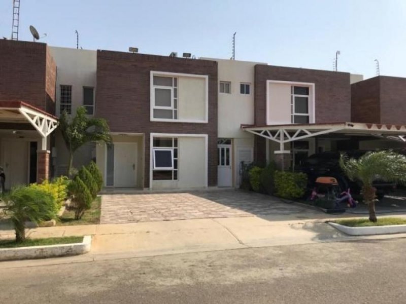 Foto Casa en Venta en Punto Fijo, Punto Fijo, Falcón - BsF 80.000 - CAV116374 - BienesOnLine